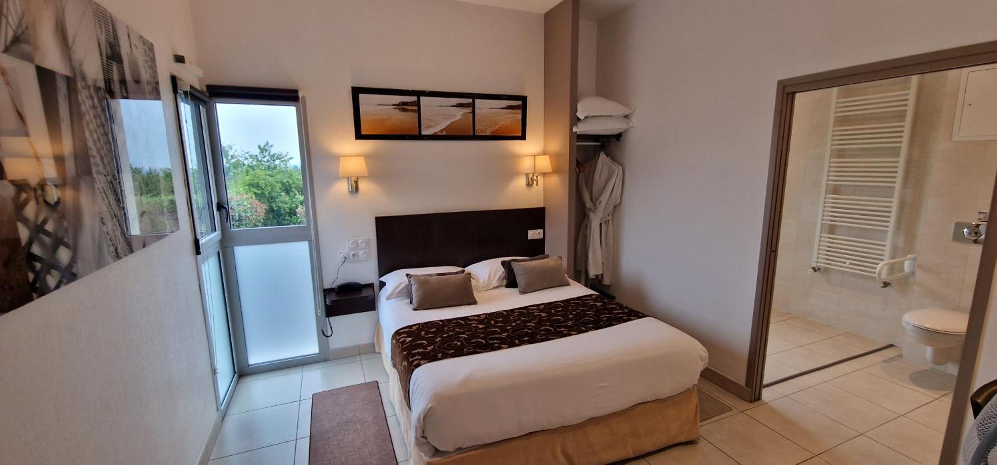 Hotel Le Bellevue Guer 외부 사진