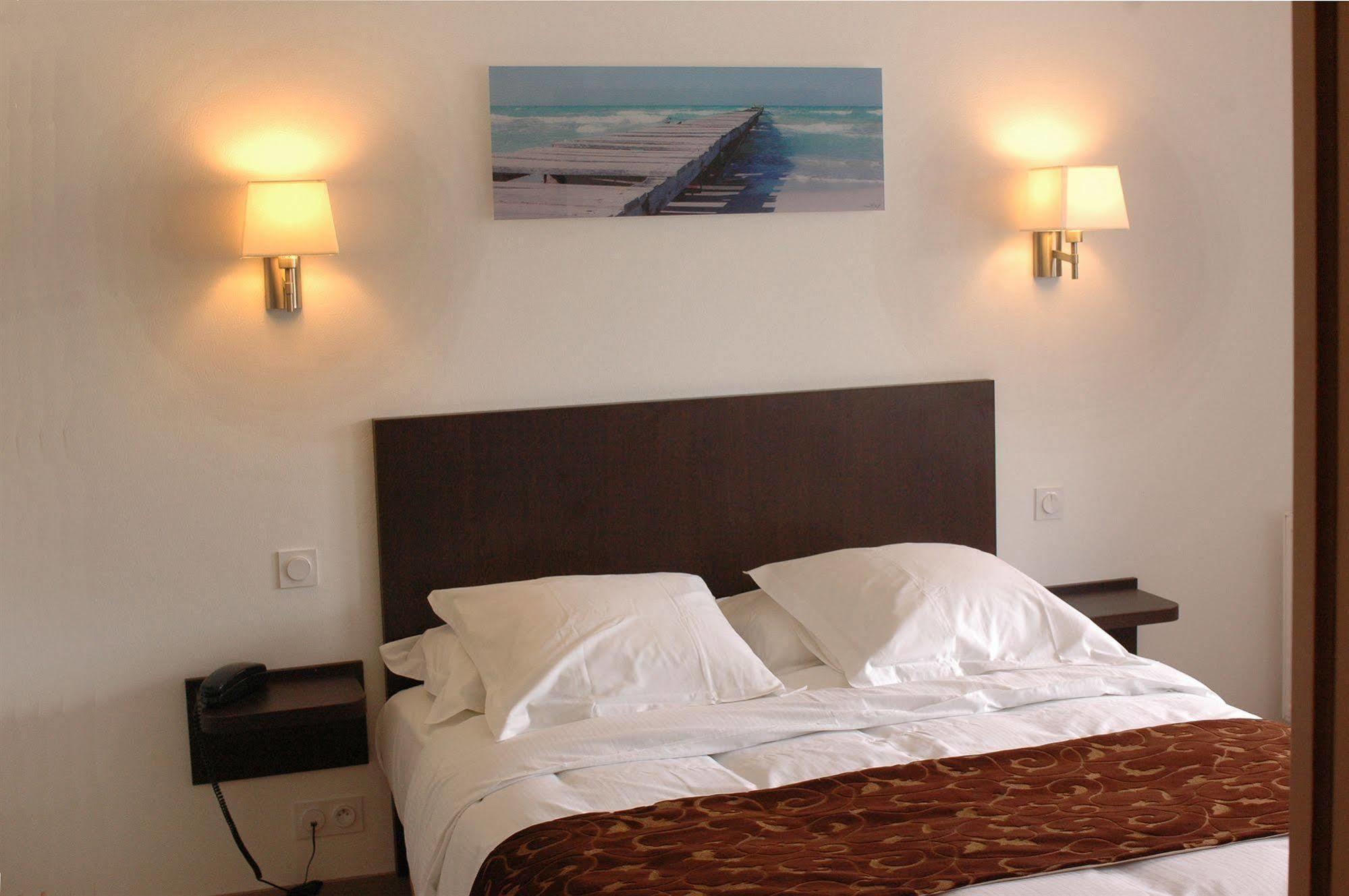 Hotel Le Bellevue Guer 외부 사진